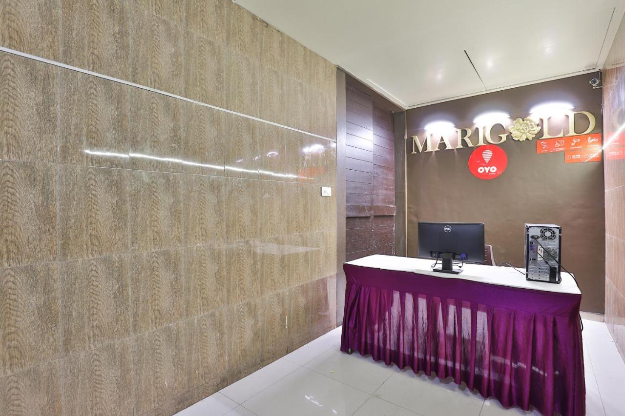 Oyo 17263 Marigold Banquets And Rooms Surat Exterior photo